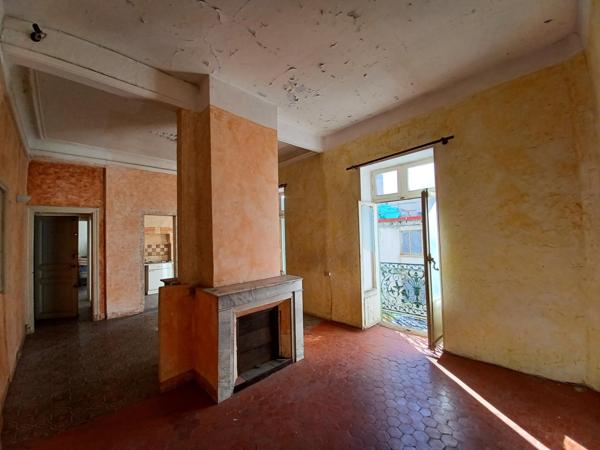 Un appartement  au 1er -2 chambres-balcon-terrasse-