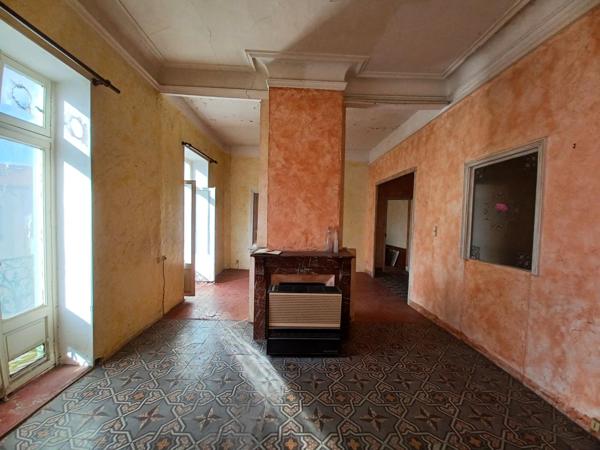 Un appartement  au 1er -2 chambres-balcon-terrasse-