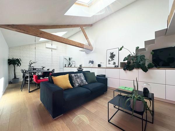 A vendre Côte Pavée ? Superbe duplex rénové par architecte, esprit loft
