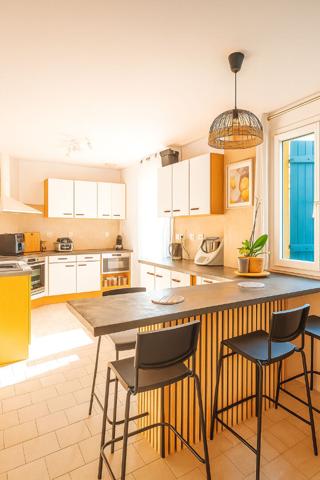 Six Fours centre ville. Maison T6 de 122 m² avec garage de 20 m² sur 507 m² terrain