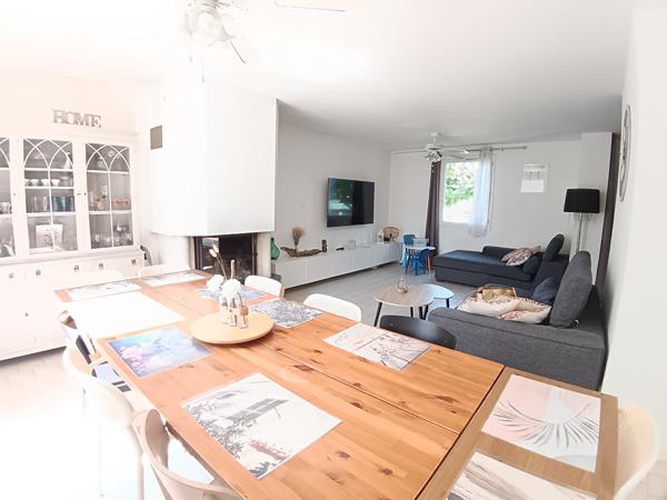 Six Fours centre ville. Maison T6 de 122 m² avec garage de 20 m² sur 507 m² terrain