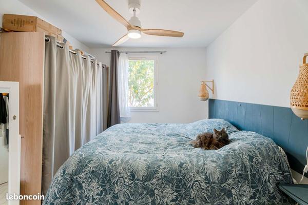 Six Fours centre ville. Maison T6 de 122 m² avec garage de 20 m² sur 507 m² terrain