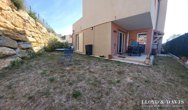 Apt T2 avec terrasse, jardin et place parking couverte sécurisée
