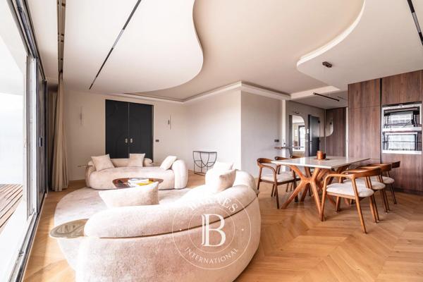 Paris 16ème, Appartement 2 Chambres -  104 m² à vendre