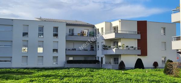 Orvault Haute Vallée/Praudière : En vente ! Appartement T3 2 chambres de 67 m² à proximité de toutes les commodités / dernier étage terrasse / ascenseur / Garage double