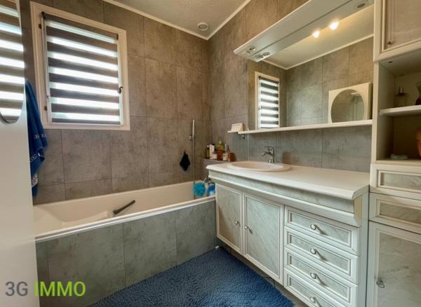 Vente / Maison de plain-pied à Saint-Pierre-en-Faucigny (74800)