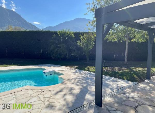 Vente / Maison de plain-pied à Saint-Pierre-en-Faucigny (74800)