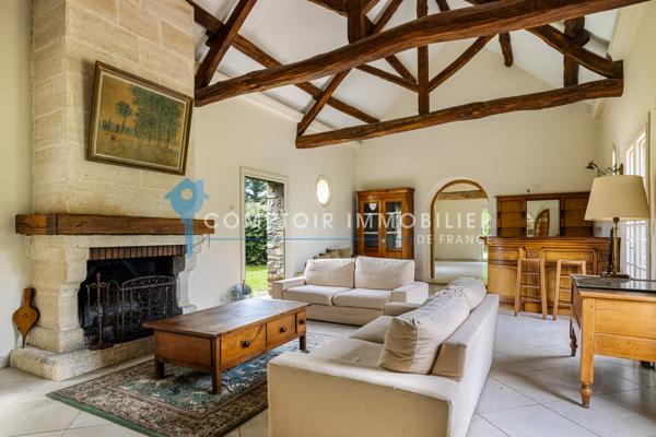 Propriete 7 pièce(s) 5 chambre(s) 330 m²