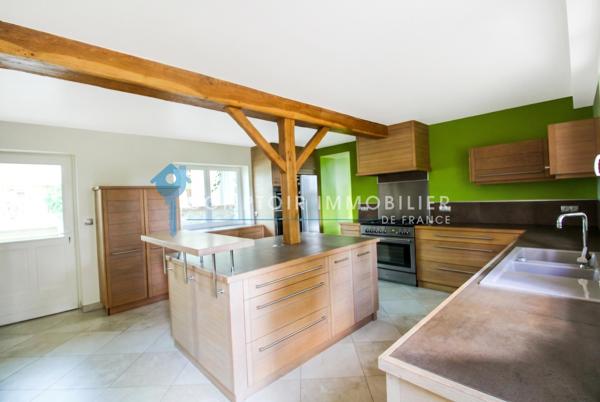 Propriete 7 pièce(s) 5 chambre(s) 330 m²