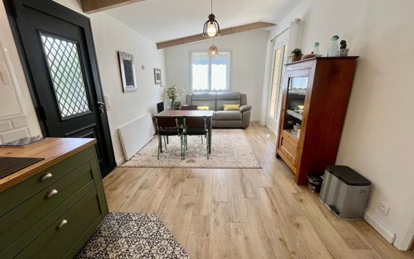 Maison à vendre    2 pièces •  Méjannes-le-Clap