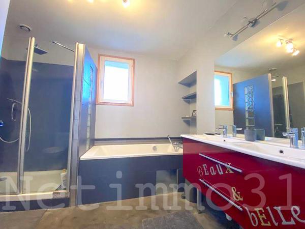 Maison T6 de 130m² avec piscine sur un terrain de 1100m²