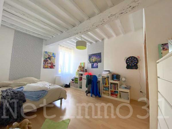 Maison T6 de 130m² avec piscine sur un terrain de 1100m²