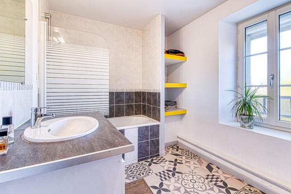 Maison Chemire Sur Sarthe 8 pièce(s) 175 m2