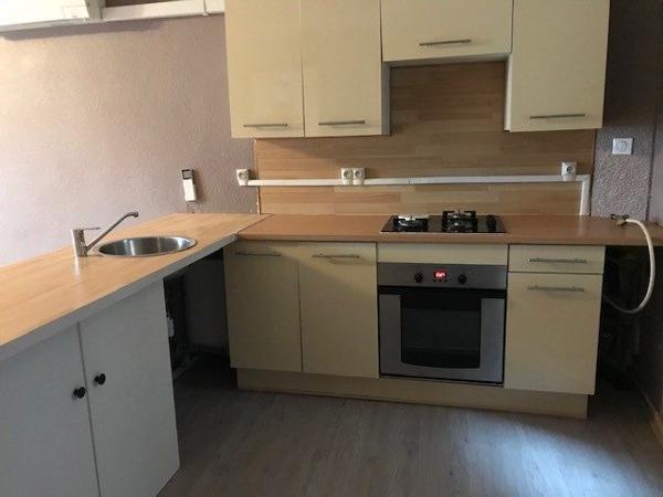 Appartement rénové en centre-ville