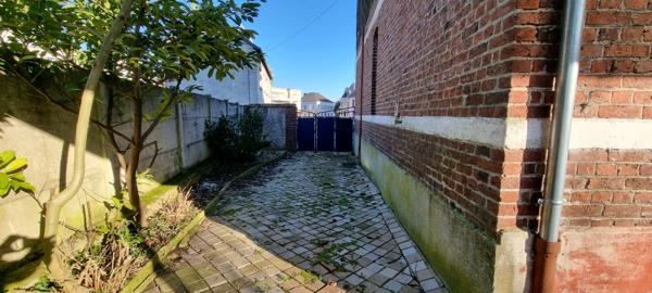 Maison Hirson 8 pièce(s) 200 m2