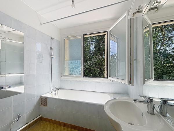 Appartement  lumineux T2  à vendre à Rezé - Secteur 3 Moulins. A visiter!!!