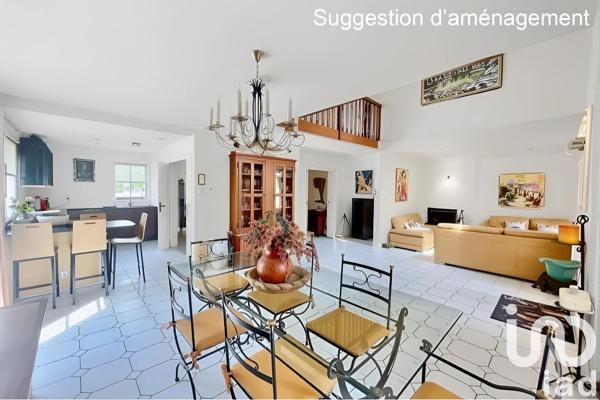 Maison à vendre 8 pièces 213 m² Cergy