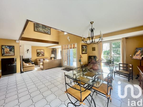 Maison à vendre 8 pièces 213 m² Cergy