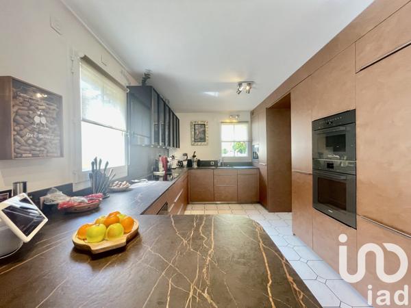 Maison à vendre 8 pièces 213 m² Cergy