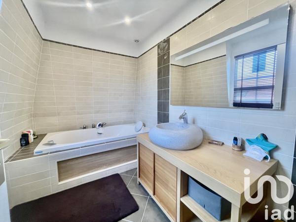 Maison à vendre 8 pièces 213 m² Cergy