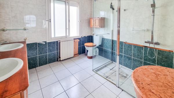 NANTES - Zola - Maison nantaise avec dépendances- idéale investisseurs ou 1er achat !  