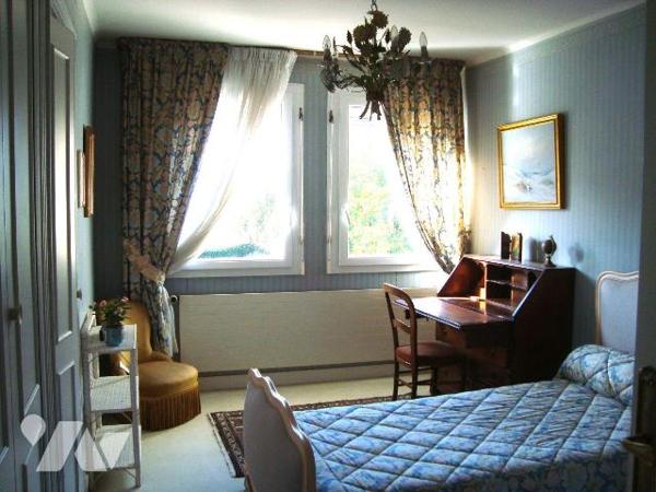 Maison à vendre à PONTIVY (56300), Morbihan (56), située dans le coeur du centre-ville, proche ...