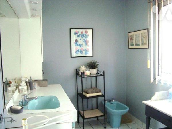 Maison à vendre à PONTIVY (56300), Morbihan (56), située dans le coeur du centre-ville, proche ...