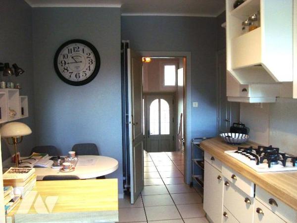 Maison à vendre à PONTIVY (56300), Morbihan (56), située dans le coeur du centre-ville, proche ...