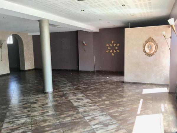 Belle surface de vente de 231 m²