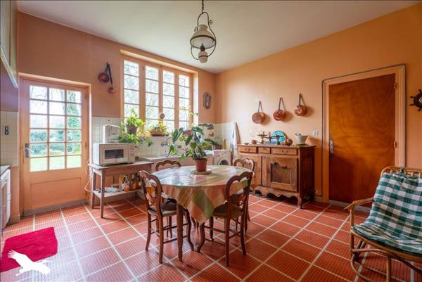 Maison à vendre |  Jonzac |  9 pièces | 277 m²