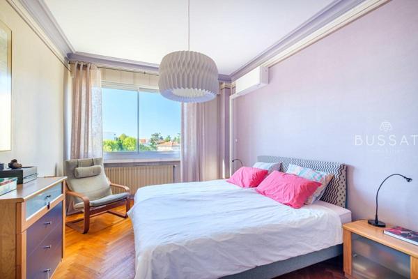 T4