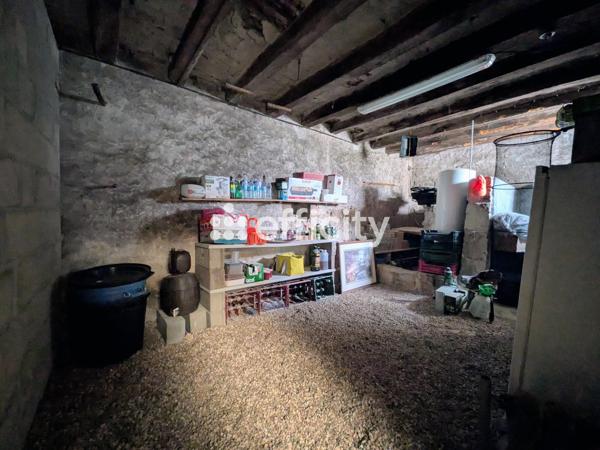 Maison
         5 pièces
        - 98 m² Exclusivité 240 000 € *