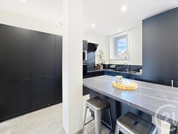 Appartement F4 à vendre  5 pièces - 157 m2 LE PUY EN VELAY - 43