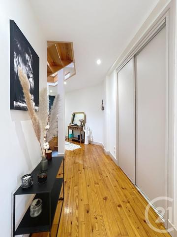 Appartement F4 à vendre  5 pièces - 157 m2 LE PUY EN VELAY - 43