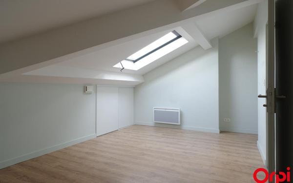 Appartement à louer    4 pièces •  Lyon 7