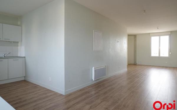 Appartement à louer    4 pièces •  Lyon 7