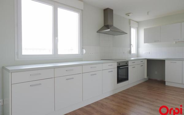 Appartement à louer    4 pièces •  Lyon 7