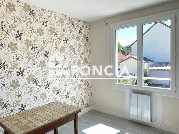Location Appartement 3 pièces 67.16 m² - 26-30 RUE DES GLONNIERES Le Mans 72000