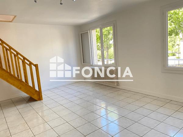 Location Appartement 3 pièces 67.16 m² - 26-30 RUE DES GLONNIERES Le Mans 72000