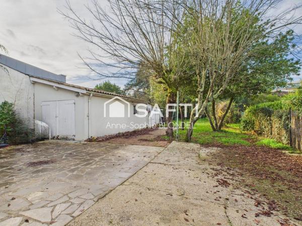 BORDEAUX PRIMROSE Maison 4 chambres à rénover, garage et jardin arboré