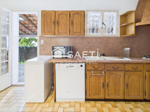 BORDEAUX PRIMROSE Maison 4 chambres à rénover, garage et jardin arboré