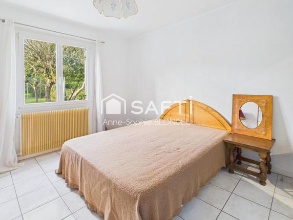 BORDEAUX PRIMROSE Maison 4 chambres à rénover, garage et jardin arboré