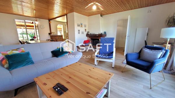 EXCLUSIVITE SAFTI : Maison de 120m2, 4 chambres, sur un terrain de 630m2, garage en 1/2 sous sol, à 500 m du bourg de Mouilleron le Captif