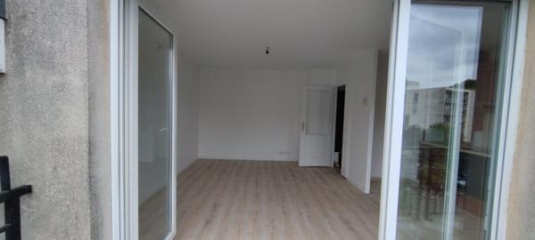 TORCY 77 - CENTRE VILLE  - 2 pièce(s) 41 m2 - BALCON  - BOX