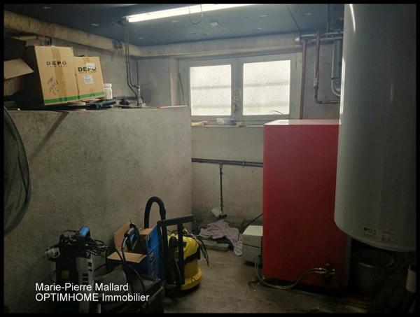 Maison de 4 chambres à PEYRAT LE CHATEAU (87)