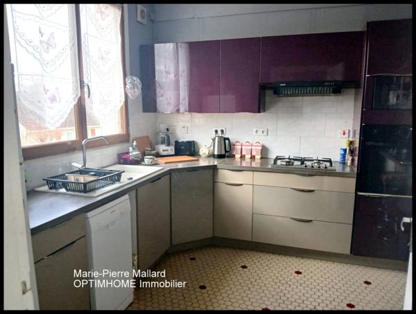 Maison de 4 chambres à PEYRAT LE CHATEAU (87)