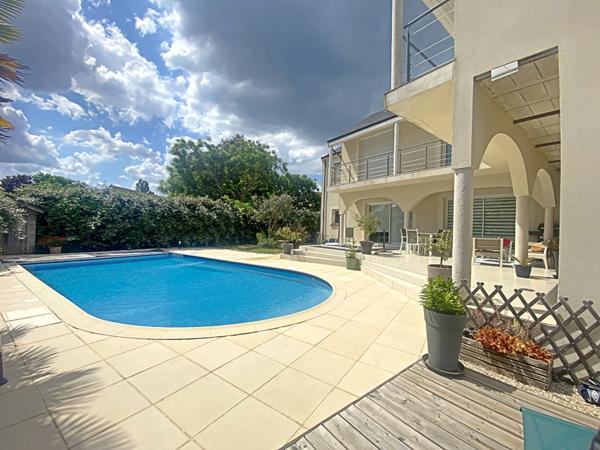 Maison Saint Jean Le Blanc 7 pièce(s) 300 m2