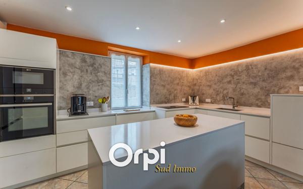 Maison à vendre    5 pièces •  Privas