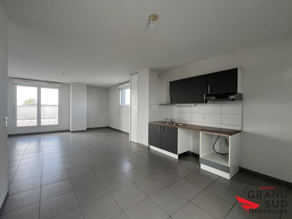 Attique T3 lumineux avec grande terrasse