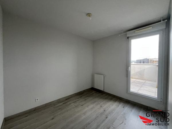 Attique T3 lumineux avec grande terrasse
